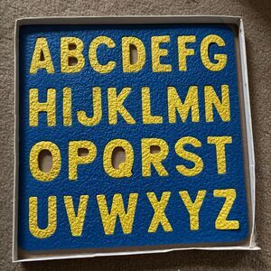 Lauri 2305 CAPS Upper Case Alphabet Puzzle Vintage 1979